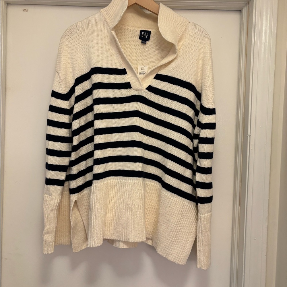 100% cotton Gap cream navy striped sweater